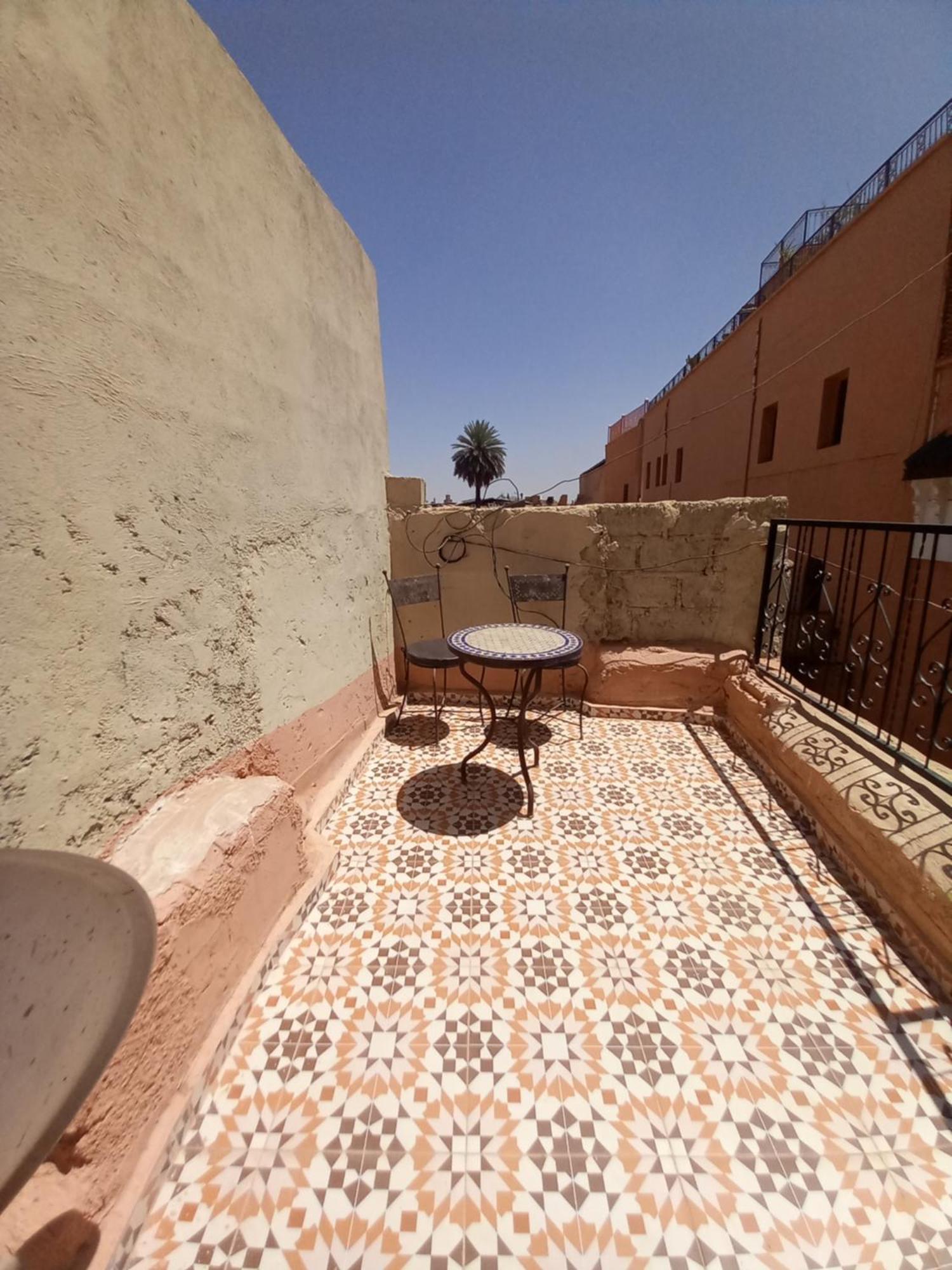Juli'S Bed and Breakfast Marrakesh Buitenkant foto