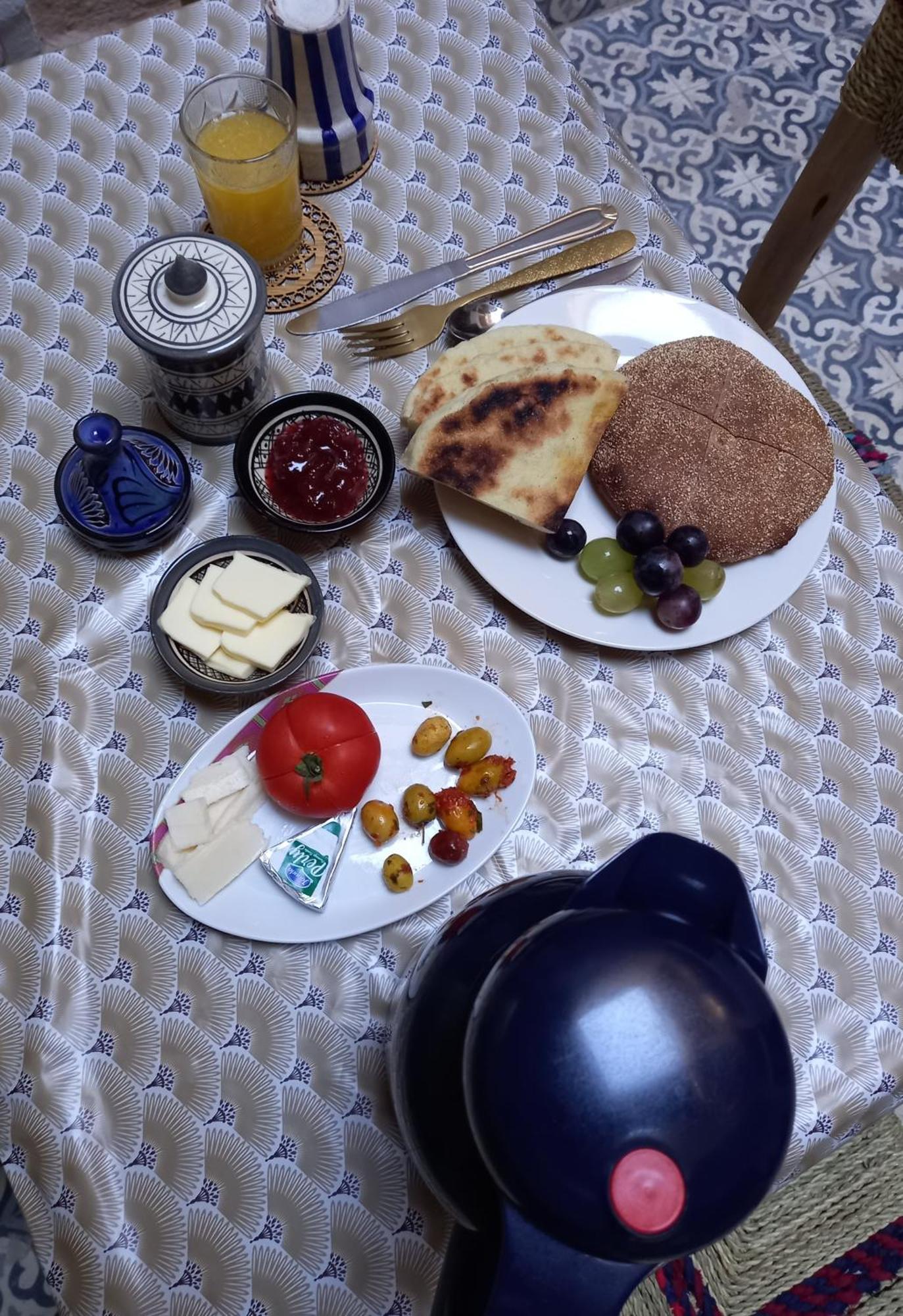 Juli'S Bed and Breakfast Marrakesh Buitenkant foto